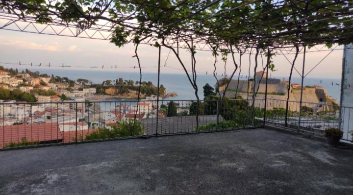 אולסינץ' Tahiri Bellevue Apartments מראה חיצוני תמונה